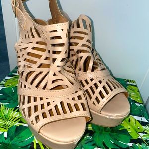 Tan Wedges